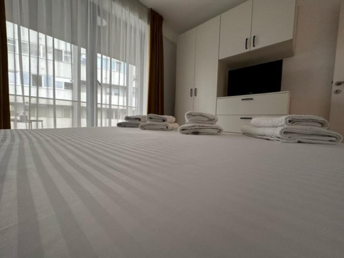 Escape Lounge Daire Craiova Dış mekan fotoğraf