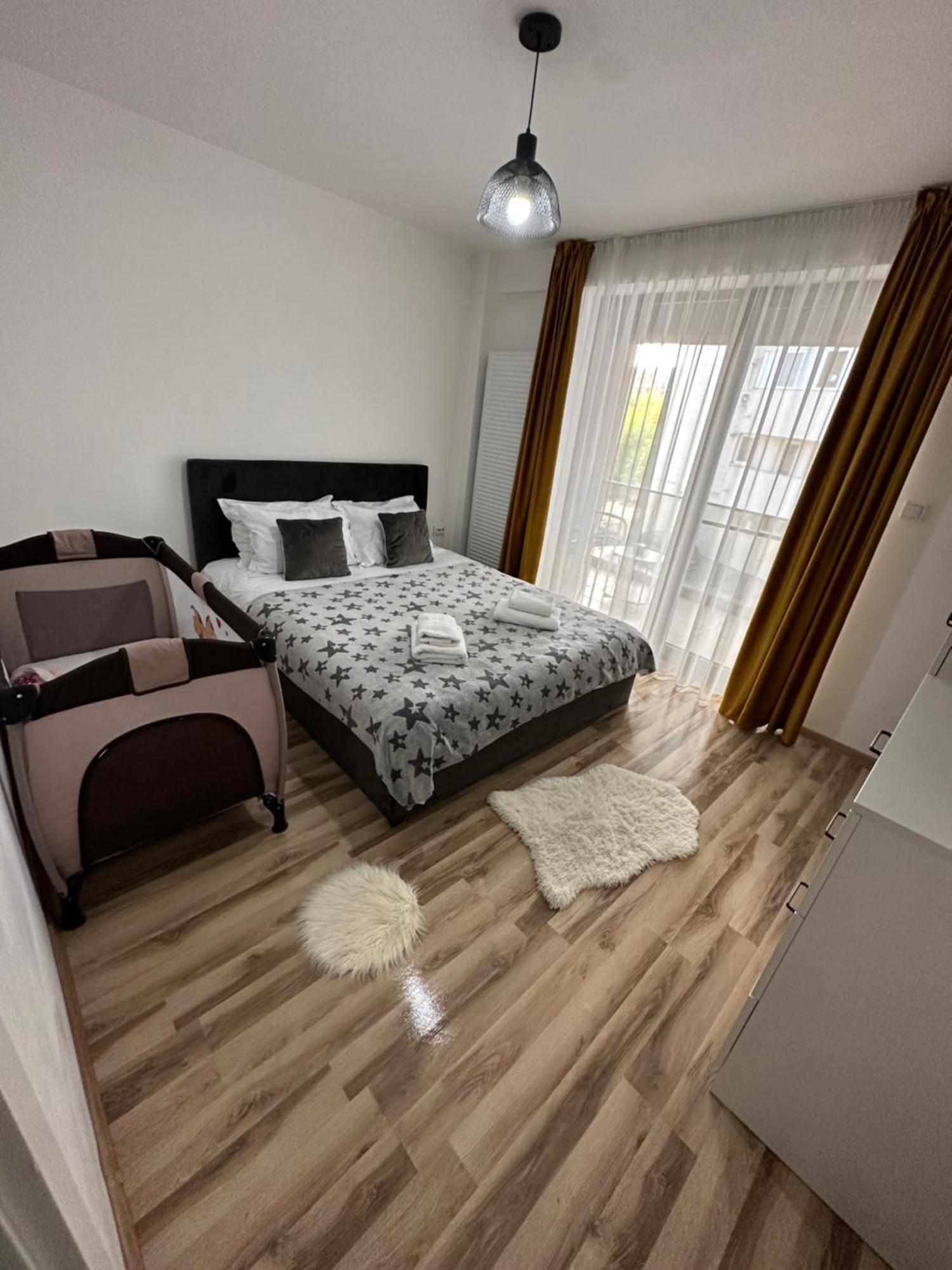 Escape Lounge Daire Craiova Dış mekan fotoğraf